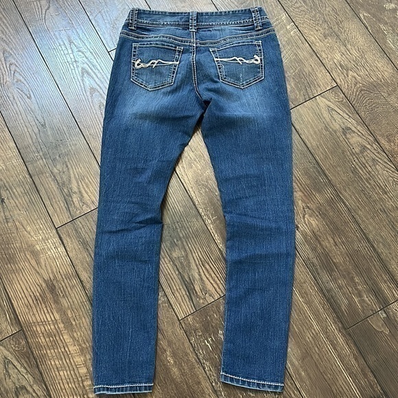 American Rag Jeans - Picture 4 of 12